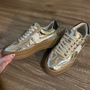 Dolce Vita Women’s Notice X Sneaker | Platinum Metallic Women’s shoes